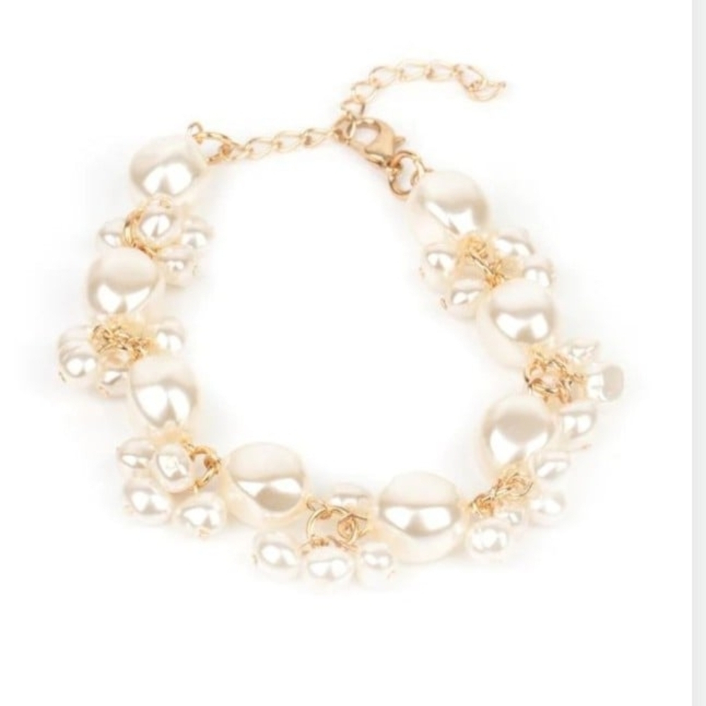 Paparazzi Gold and Cream Pearl Bracelet Imperfectly Perfect Fashion Jewelry